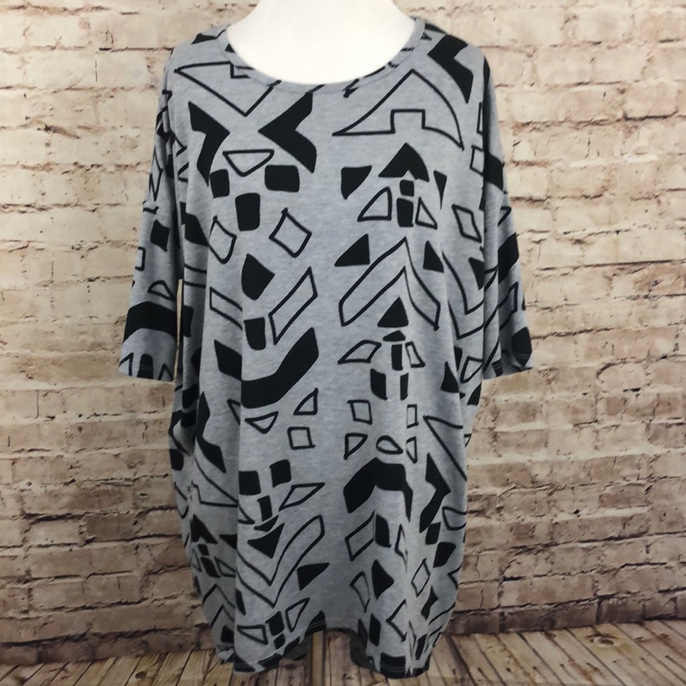 LuLaRoe Irma Top